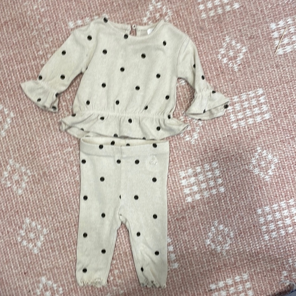 Gap baby outfit